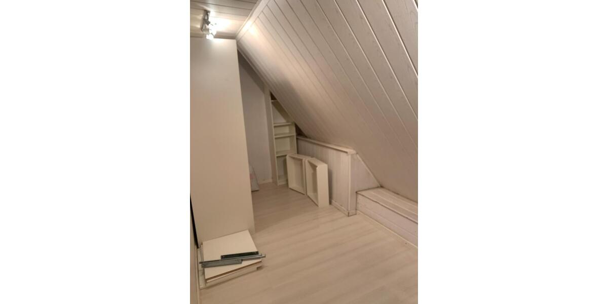Dachgeschoßwohnung Celle Altencelle - 3 Zimmer, 120 m&sup2;, 150.000&euro; | Angebot:26834484
