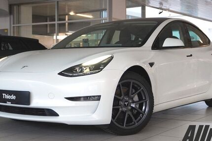 Tesla Model 3 60.950 km 27.700 &euro; Schöningen 38364