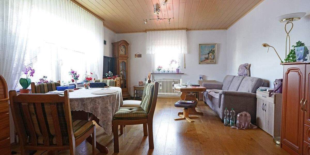 Doppelhaushälfte Kaufungen / Oberkaufungen Oberkaufungen - 7 Zimmer, 202 m&sup2;, 280.000&euro; | Angebot:25139920