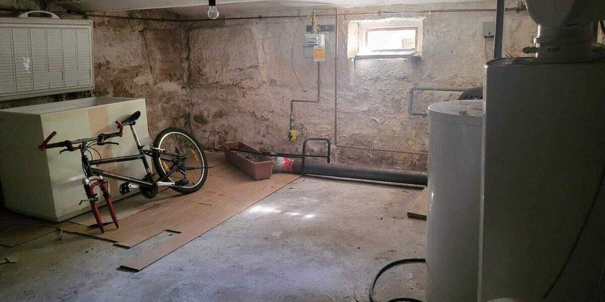 Doppelhaushälfte Neustadt bei Coburg Coburg - 4 Zimmer, 107 m&sup2;, 90.000&euro; | Angebot:25741901