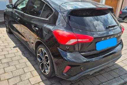 Ford Focus 118.405 km 12.500 &euro; Ammerbuch 72119