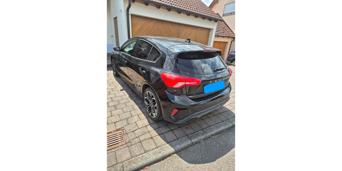 Ford Focus 118.405 km 12.500 &euro; Ammerbuch 72119