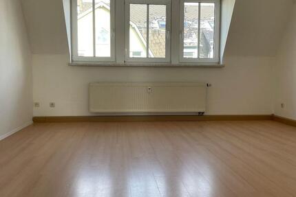 Helle 3-Zimmer-Dachgeschoss-Wohnung