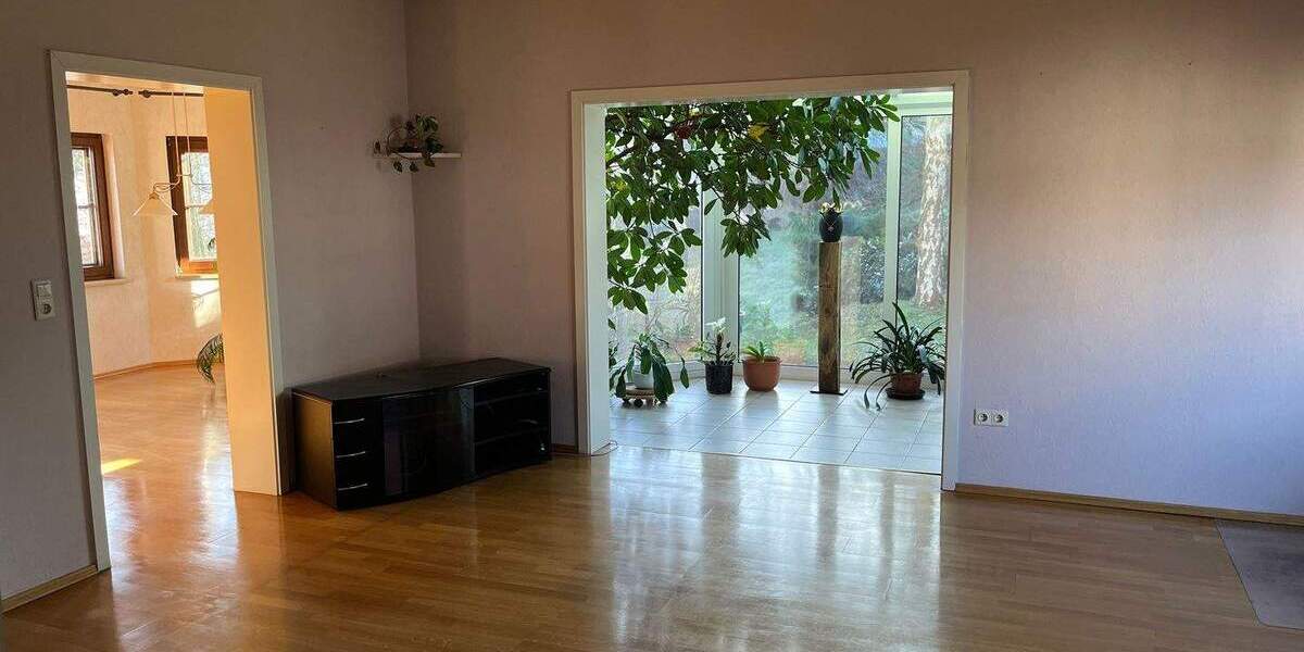 Einfamilienhaus Lawitz - 9 Zimmer, 304 m&sup2;, 365.000&euro; | Angebot:24180669