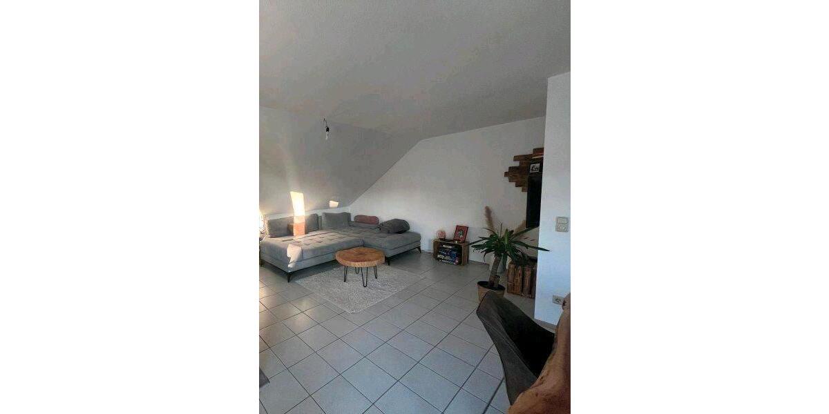 Dachgeschoßwohnung Tann (Rhön) - 4 Zimmer, 98 m&sup2;, 784&euro; | Angebot:25999909