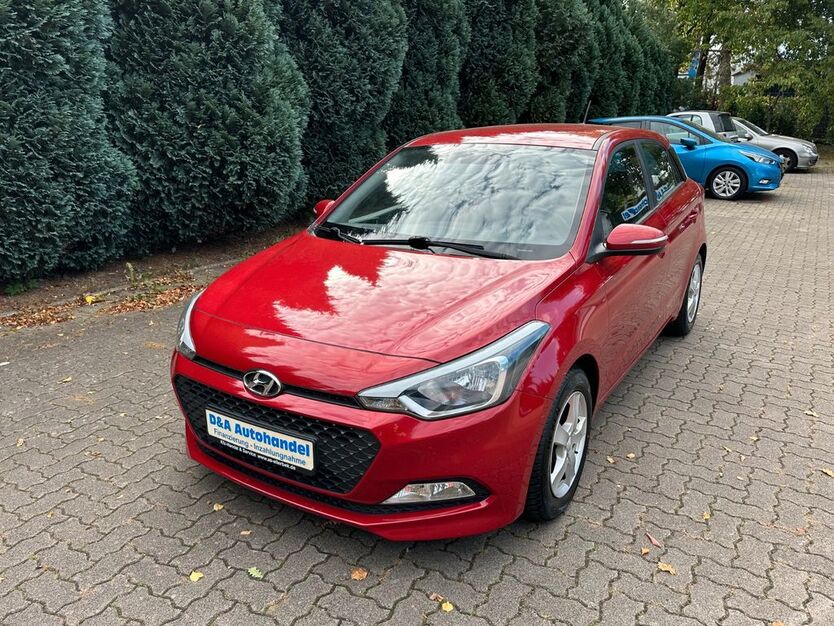 Hyundai i20 51.695 km 12.490 € Ellerbek bei Hamburg 25474