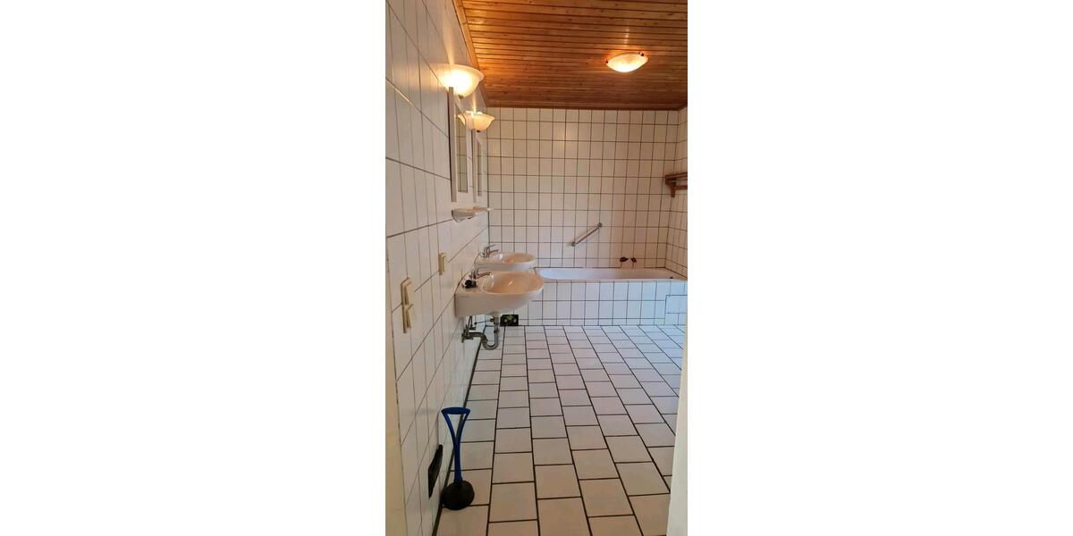Einfamilienhaus Stockelsdorf - 5 Zimmer, 175 m&sup2;, 310.000&euro; | Angebot:26503504