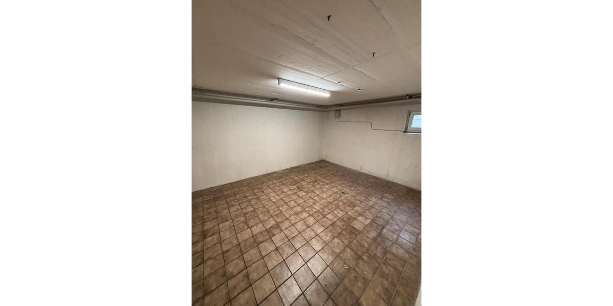Etagenwohnung Bischofswiesen - 4 Zimmer, 100 m&sup2;, 1.500&euro; | Angebot:25171647