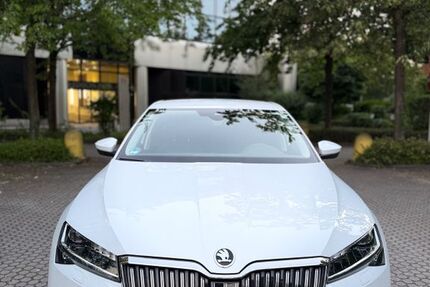 Skoda Superb 40.700 km 31.800 &euro; Unterschleißheim 85716