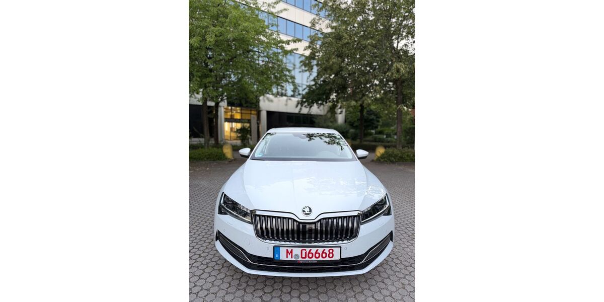Skoda Superb 40.700 km 31.800 &euro; Unterschleißheim 85716