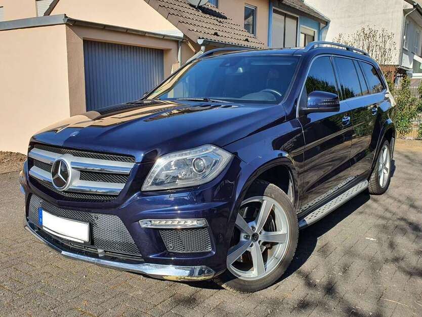 Mercedes-Benz GL 350 162.000 km 33.000 € Bonn 53123