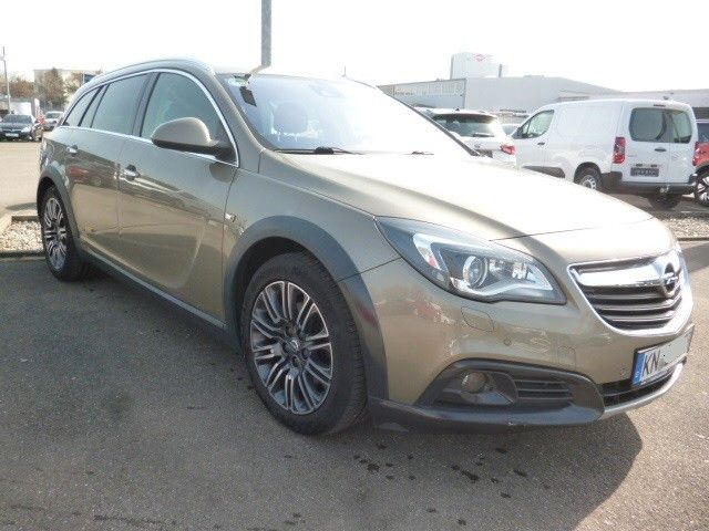 Opel Insignia 121.200 km 9.990 &euro; Steißlingen 78256