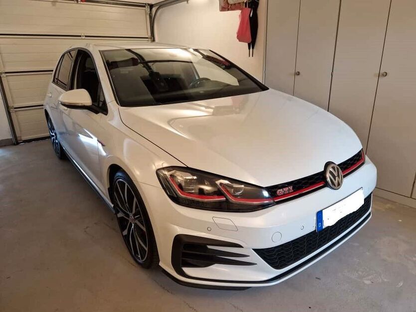 VW Golf 96.000 km 22.900 € Elsdorf 50189
