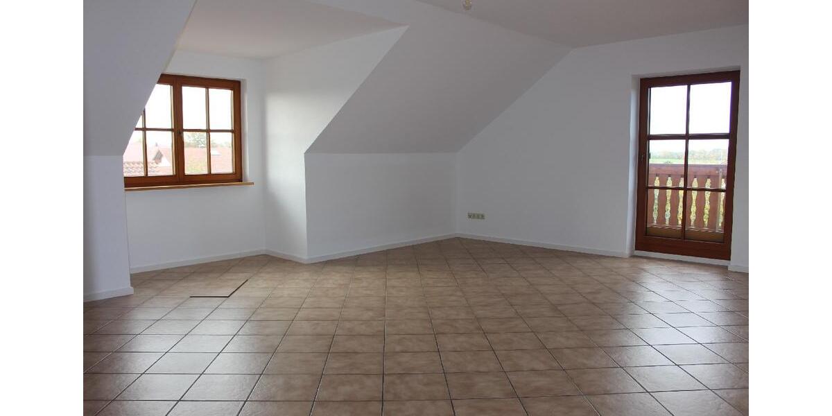 Dachgeschoßwohnung Reichling - 4 Zimmer, 137 m&sup2;, 995&euro; | Angebot:25852500