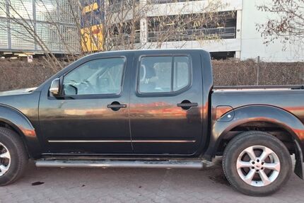 Nissan Navara 245.000 km 7.000 &euro; Berlin 10787