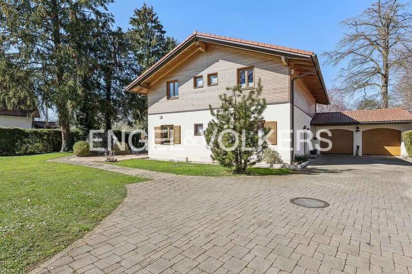 Haus zum Mieten in Oberschleißheim 4.840 € 220 m²