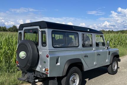 Land Rover Defender 76.666 km 57.888 &euro; Baden 76530