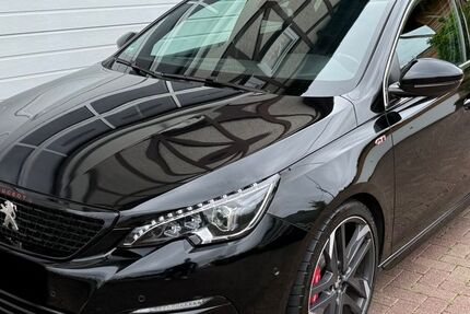 Peugeot 308 81.844 km 17.990 € Nideggen 52385