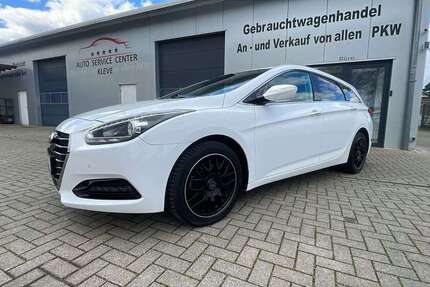 Hyundai i40 101.560 km 12.900 &euro; Bedburg-Hau 47551
