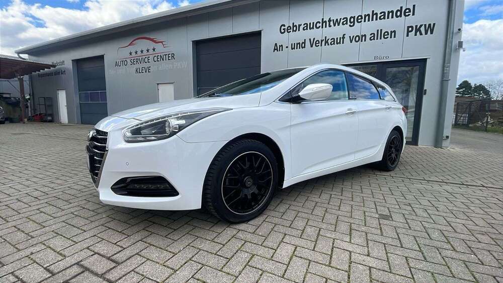 Hyundai i40 101.560 km 12.900 &euro; Bedburg-Hau 47551
