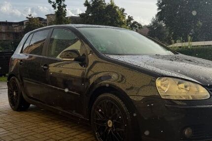 VW Golf 220.000 km 2.799 &euro; Dohna 01809