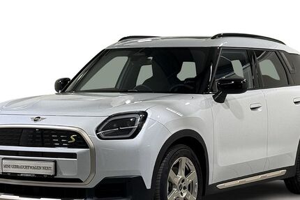 Mini Countryman SE (Cooper) 4.369 km 40.883 &euro; Bad Wiessee 83707