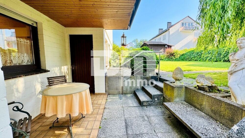 (R)eserviert!Großzügiges Einfamilienhaus in begehrter Lage mit Balkonen und Traumgarten - Einfamilienhaus Niestetal | Angebot:26935174