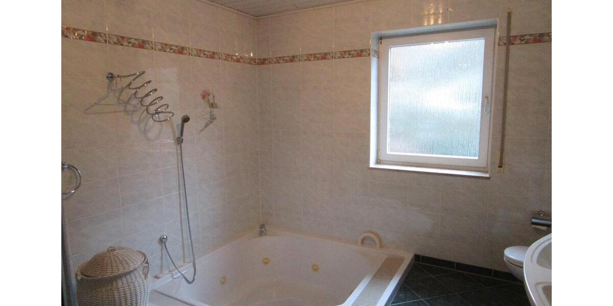 Einfamilienhaus Suhl Schmiedefeld am Rennsteig - 10 Zimmer, 350 m&sup2;, 660.000&euro; | Angebot:26592115