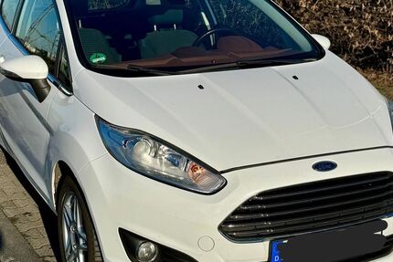 Ford Fiesta 207.300 km 3.800 &euro; Düren 52349