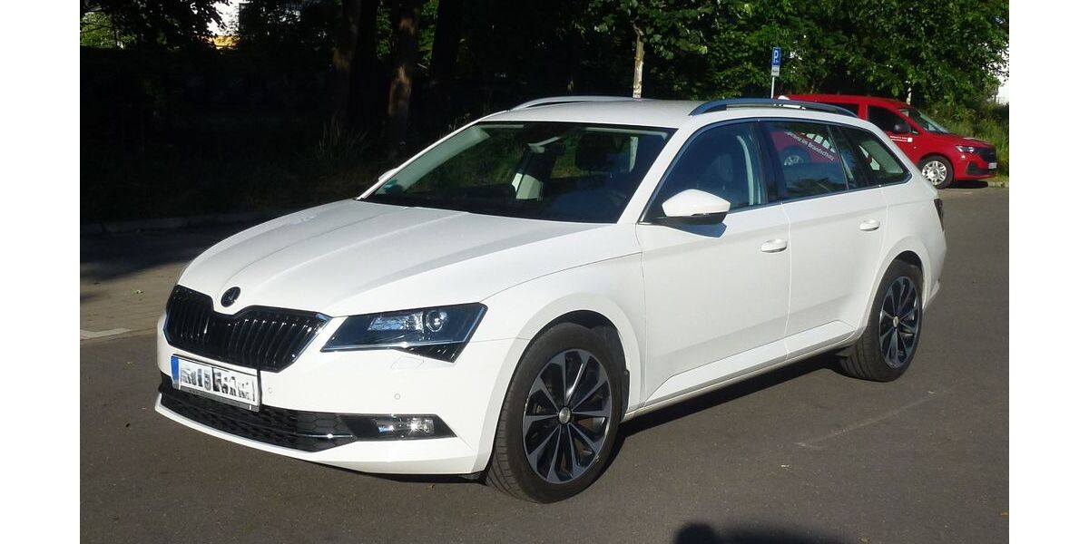 Skoda Superb 97.700 km 16.900 &euro; Dallgow-Döberitz 14624