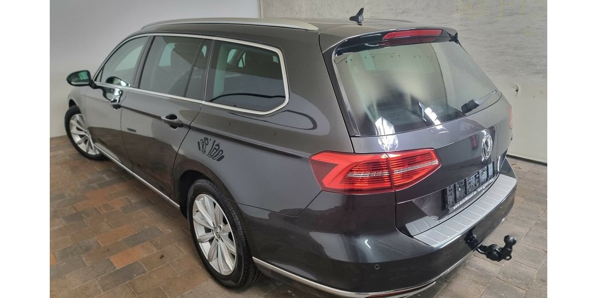 VW Passat Highline 4M LED ACC APP AHK Standheizung 112.600 km 22.990 &euro; Garrel 49681
