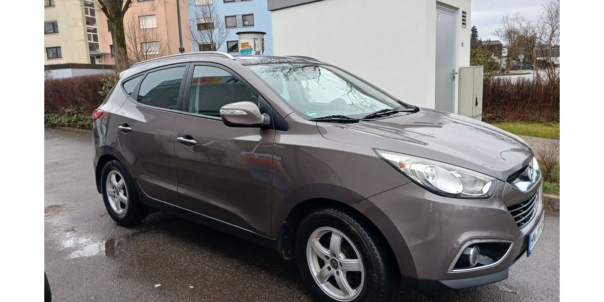 Hyundai ix35 153.500 km 8.300 &euro; Flein 74223