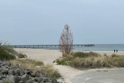 Einfamilienhaus nur 100 Meter vom Strand und vom Yachthafen entfernt