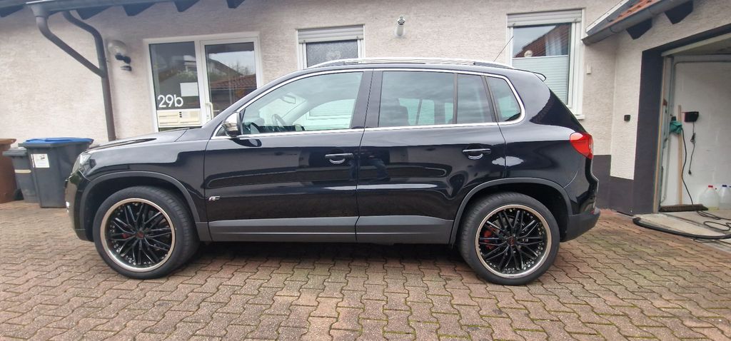 VW Tiguan 286.700 km 8.950 &euro; Ennepetal 58256