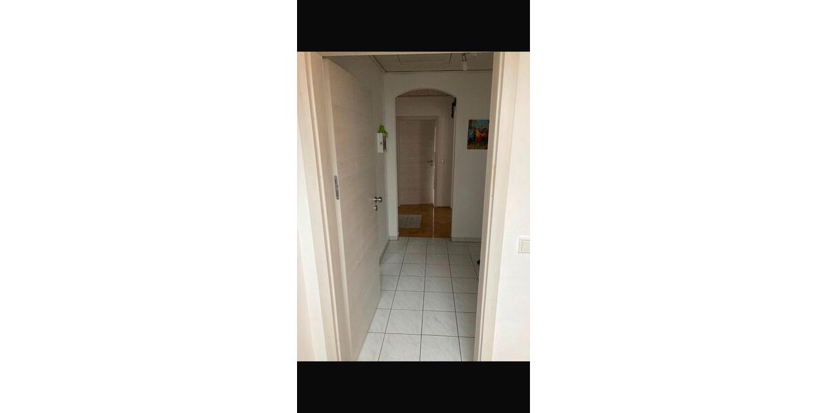 Dachgeschoßwohnung Berg bei Neumarkt in der Oberpfalz - 3 Zimmer, 95 m&sup2;, 1.000&euro; | Angebot:26144196