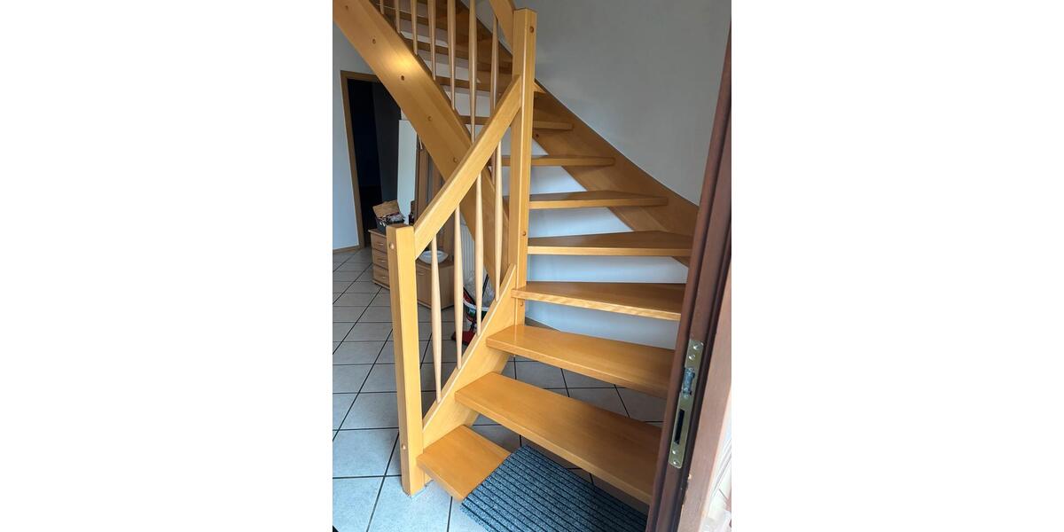 Einfamilienhaus Weimar (Lahn) - 5 Zimmer, 160 m&sup2;, 1.600&euro; | Angebot:25367732