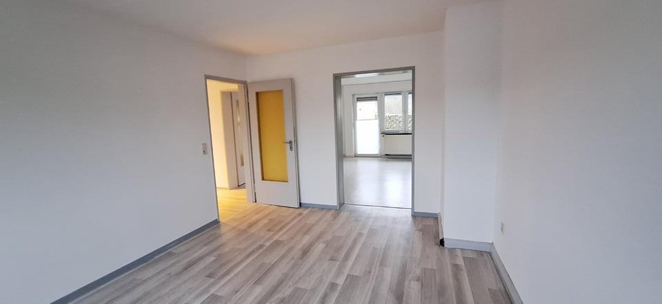 Freundliche helle 4 Zimmer Wohnung zu vermieten - Nähe Volkspark 4 zimmer