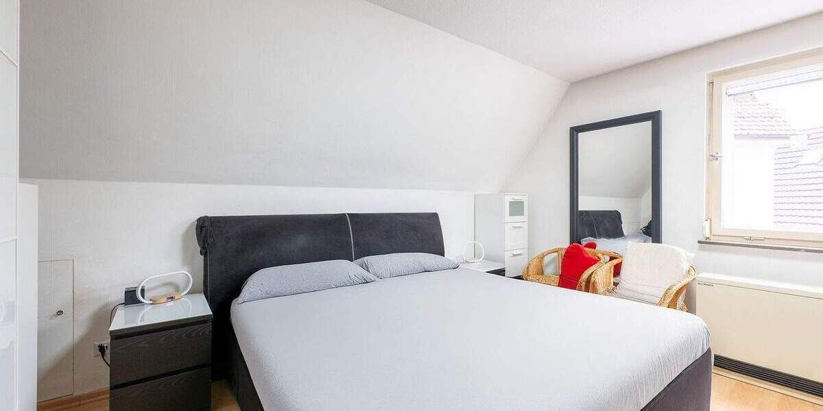 Tolles 2-FH mit über 220m² WFL möglich 9 zimmer