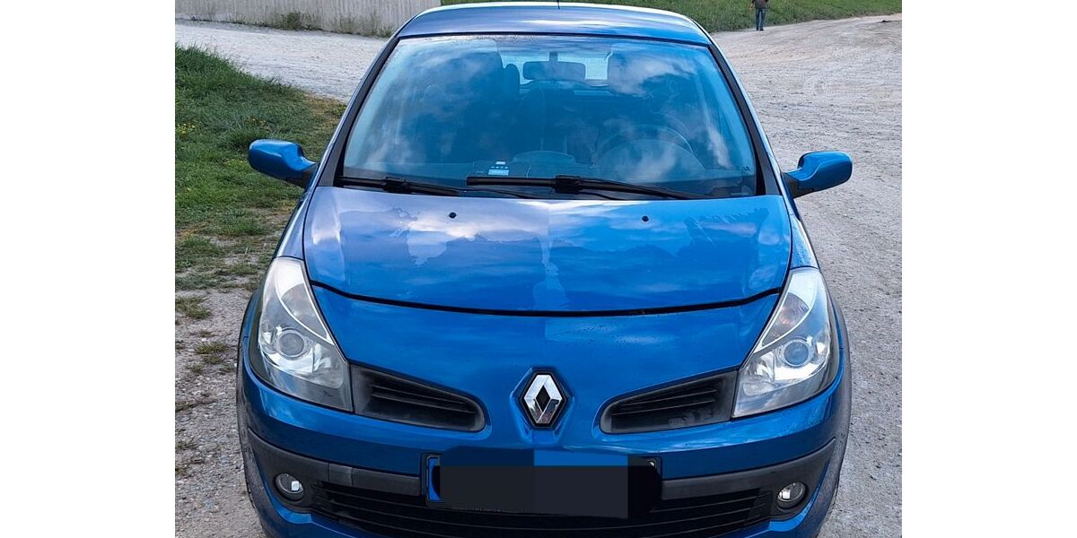 Renault Clio 134.031 km 2.490 &euro; Metten 94526