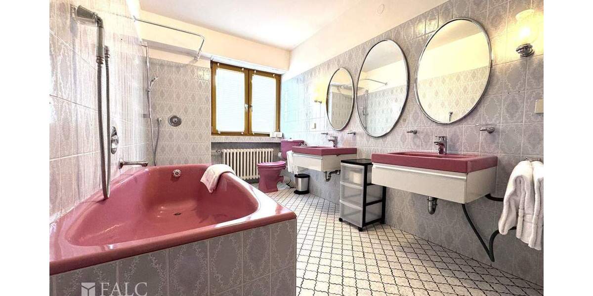 Einfamilienhaus Königswinter Ittenbach - 7 Zimmer, 246 m&sup2;, 759.000&euro; | Angebot:25739562