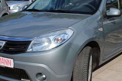 Dacia Sandero 132.933 km 2.499 € Pinneberg Nord Hamburg 25421