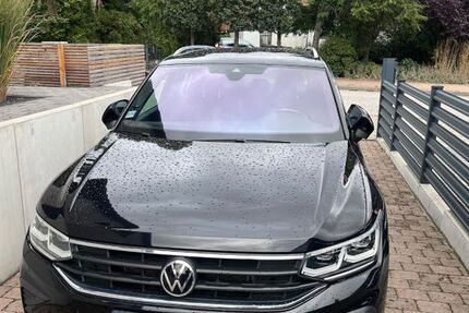 VW Tiguan 67.050 km 24.999 &euro; Hamburg 22117