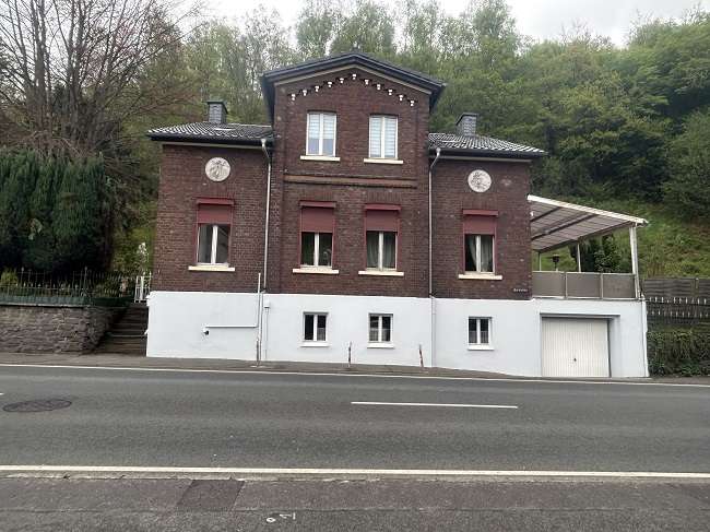 Haus zum Kaufen in Werdohl 269.000 € 220 m²