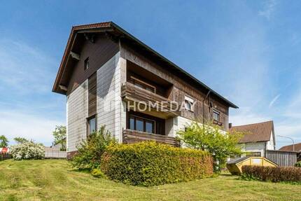 Vielfältige Investitionschance: Charmantes Mehrfamilienhaus mit Potenzial in Windischeschenbach 1 zimmer