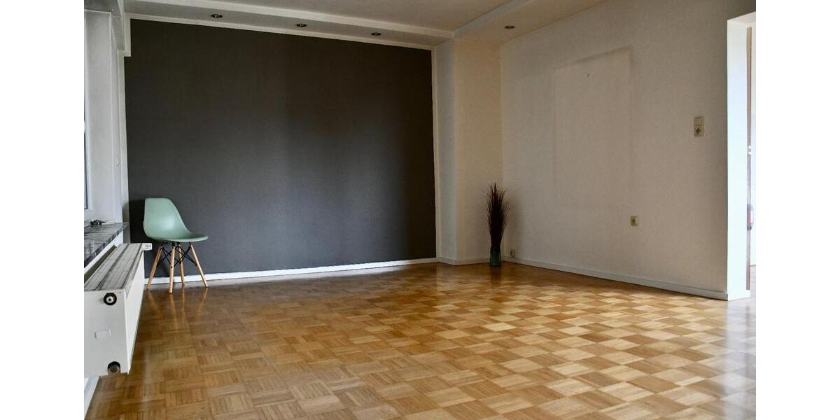 Wohnung direkt in Neuhof - 82m² - 45 Zimmer 5 zimmer