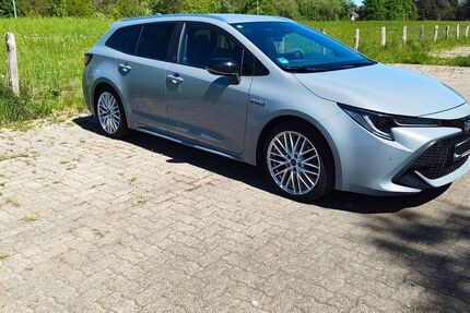 Toyota Corolla 78.000 km 22.900 &euro; Wedel 22880