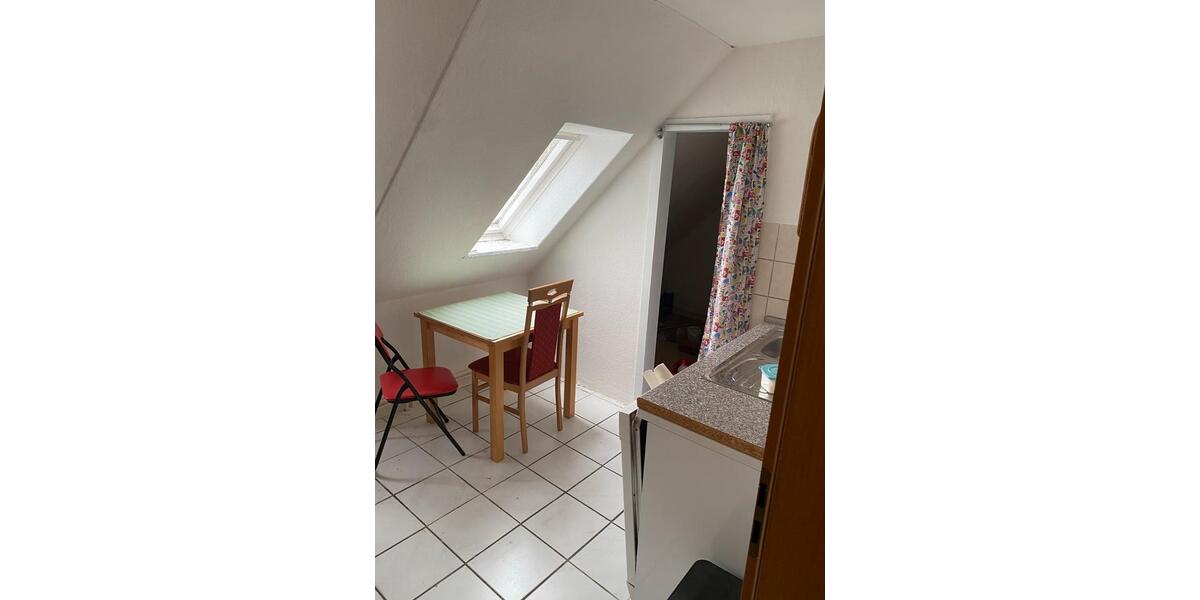 Dachgeschoßwohnung Lüder - 4 Zimmer, 116 m&sup2;, 950&euro; | Angebot:23865055