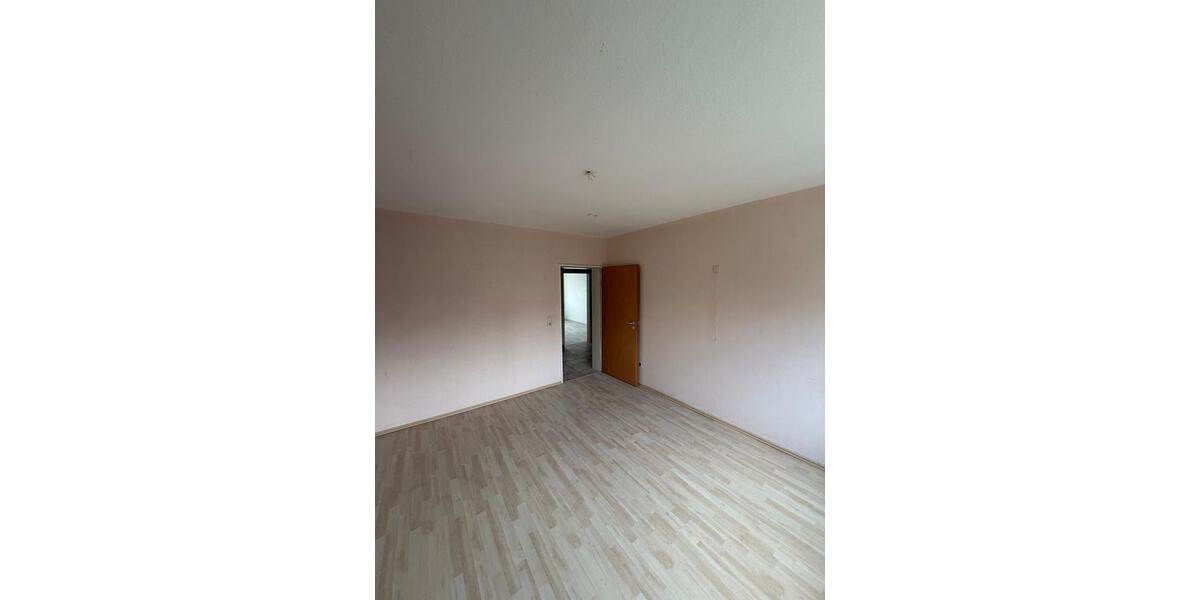 Etagenwohnung Bochum Bochum-Südwest - 4 Zimmer, 91 m&sup2;, 670&euro; | Angebot:24992522