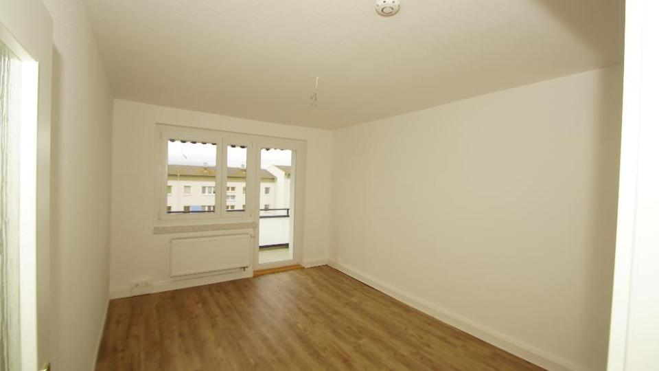 Etagenwohnung Dippoldiswalde - 3 Zimmer, 59 m&sup2;, 363&euro; | Angebot:26130446