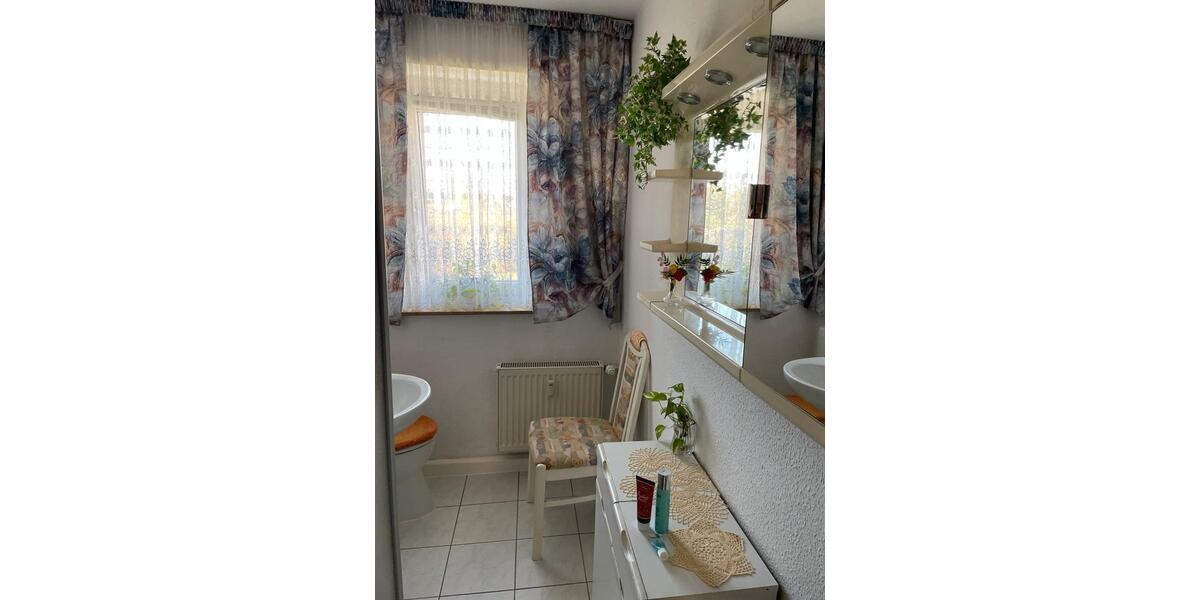 Erdgeschoßwohnung Weißenfels - 3 Zimmer, 55 m&sup2;, 43.000&euro; | Angebot:26121326